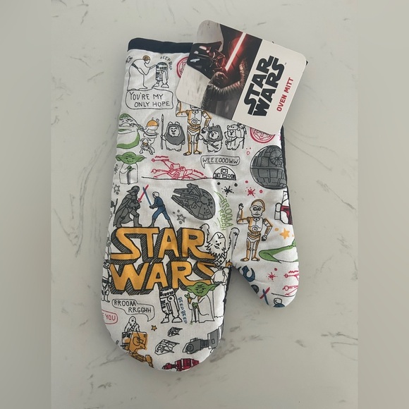 Star Wars Colorful Character Oven Mitt – Official Disney Merchandise- NWT - Picture 1 of 4